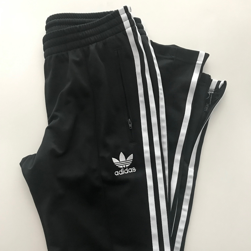 ❄️ SALE  NWOT Unisex Adidas Training Pants Size Small